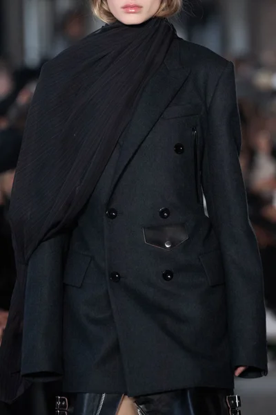 Look 140